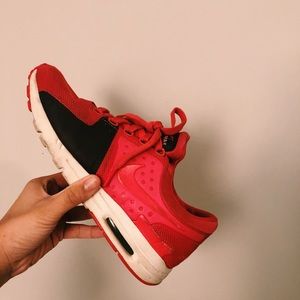 Women’s Burnt Red Nike Airs